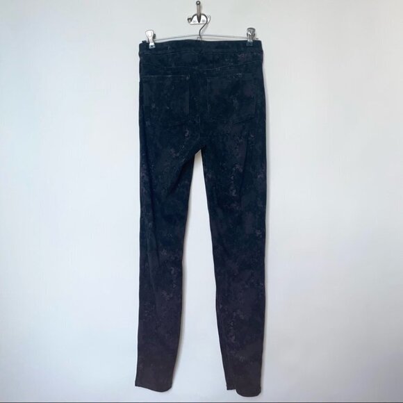 Spanx‎ | Jean-ish Ankle Legging | Acid Wash Grey Camo - Picture 6 of 13